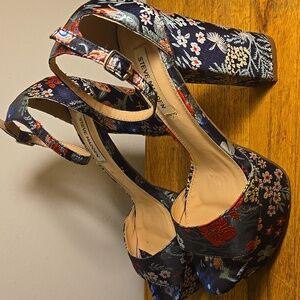 Steve Madden Women's Floral Platform Heels - Navy and Red